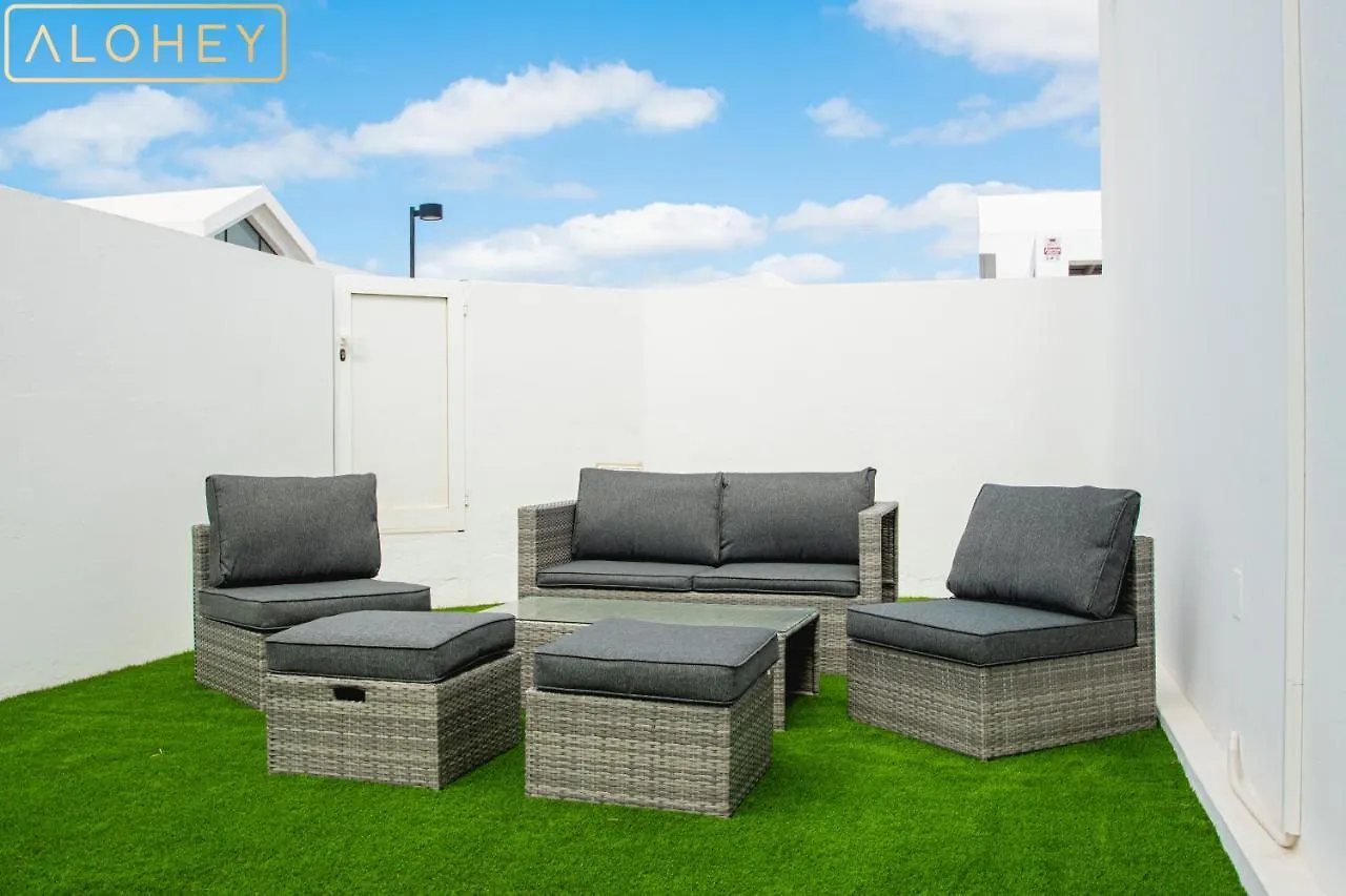 Villa Orcades Close To Town Center Pool & A/C Playa Blanca  Playa Blanca (Lanzarote)