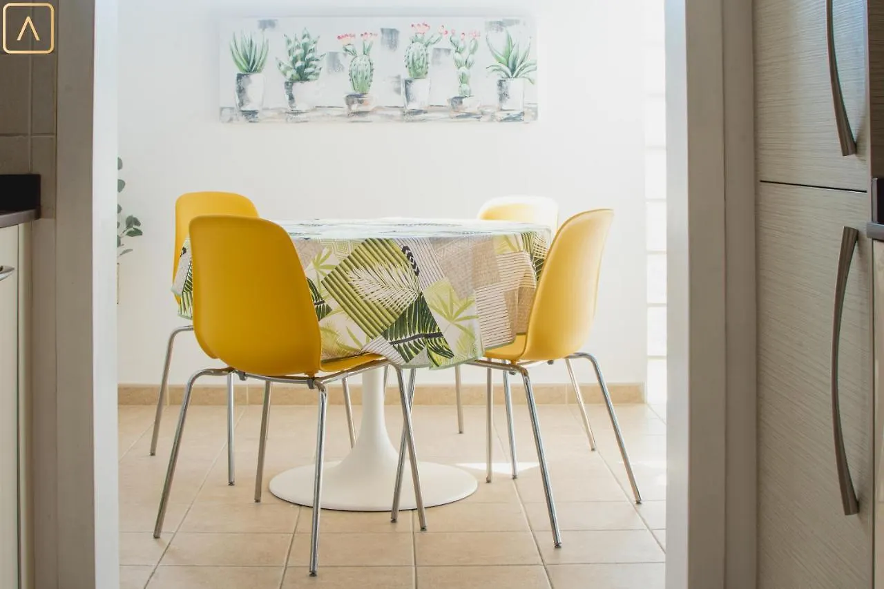 Villa Orcades Close To Town Center Pool & A/C Playa Blanca